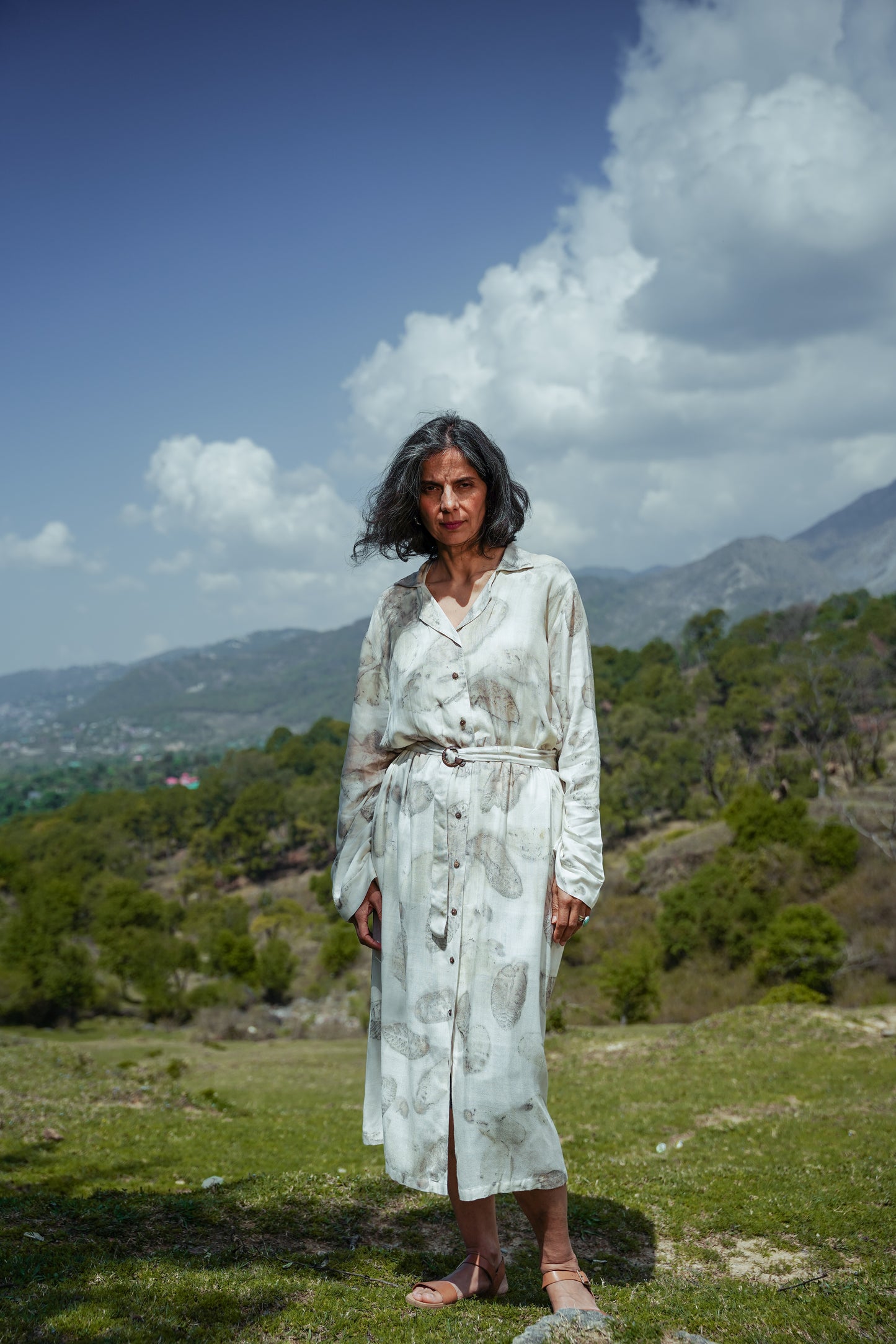 L.05 Lightweight Unisex Shirt Dress with Notched Collar and Side Pockets