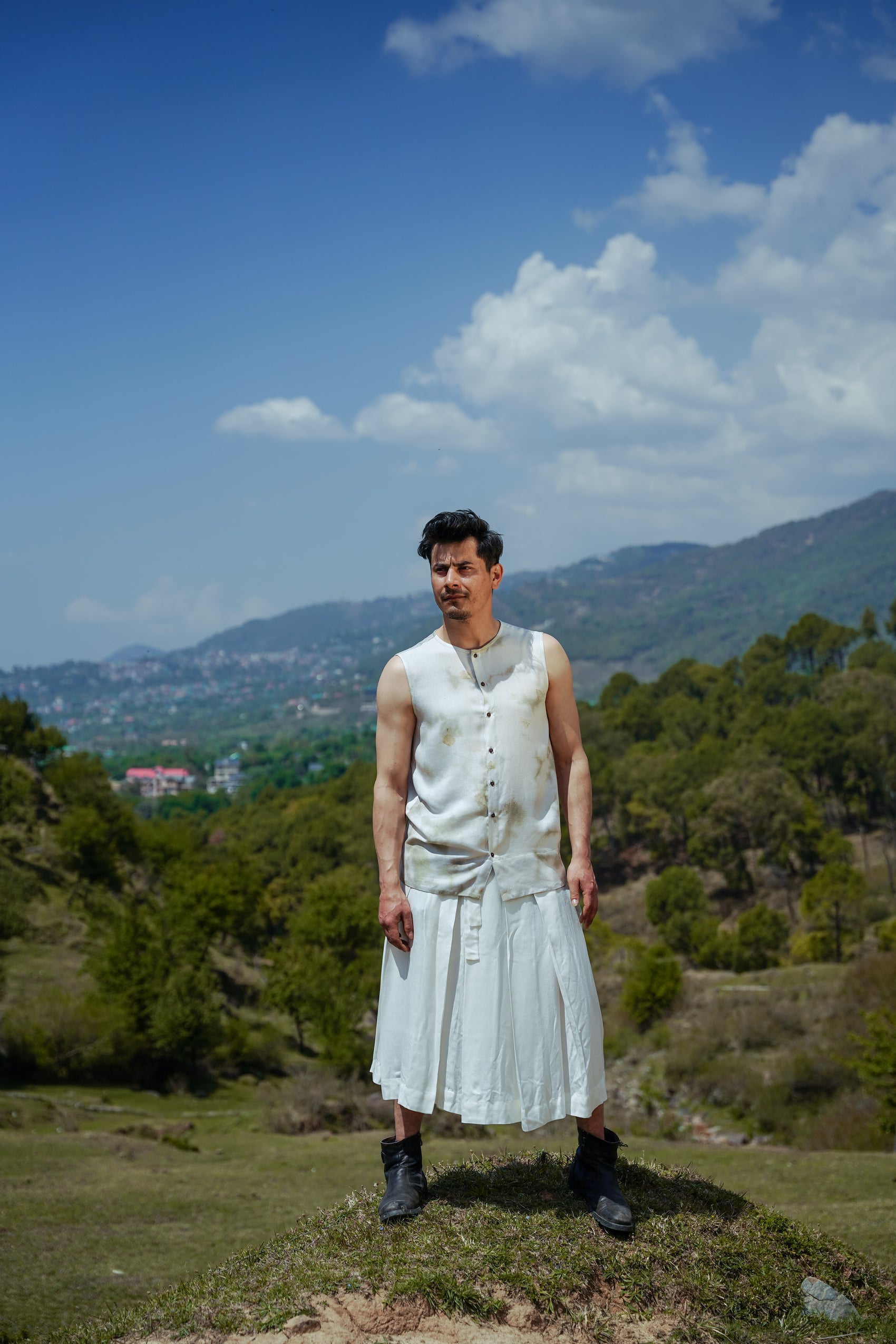 L.18 Unisex Hakama-Inspired Skirt with Adjustable Waist and Japanese-Style Design