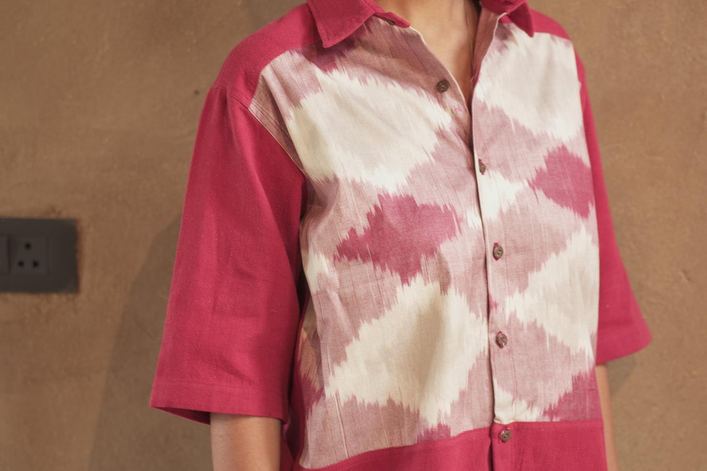 KI.08 Unisex Short-Sleeved Kala Cotton Shirt with Coconut Buttons and Ikat Patches